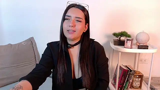 Watch mady_malkovax live on EroticFlix - High definition streams