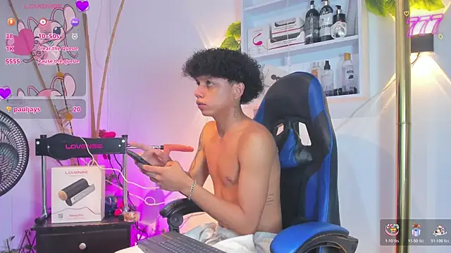_taylor_black live cam on StripChat