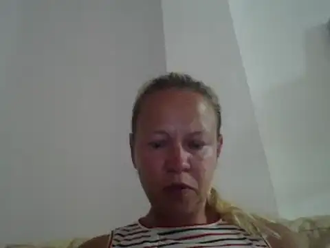 jennyblondeuk webcam