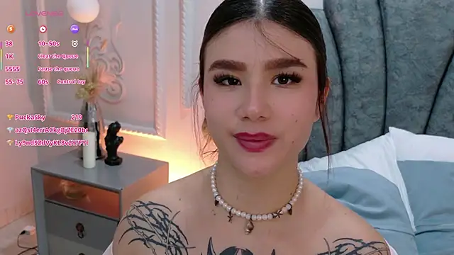 Emily-Cooper- webcam