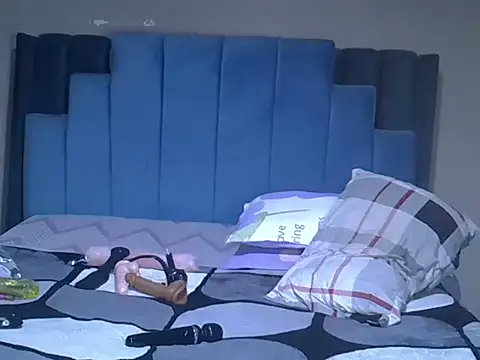 melanin_moon webcam