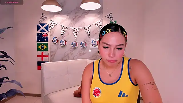 MollyJones_ webcam