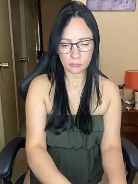 Watch ValeriaVixen live on EroticFlix - High definition streams