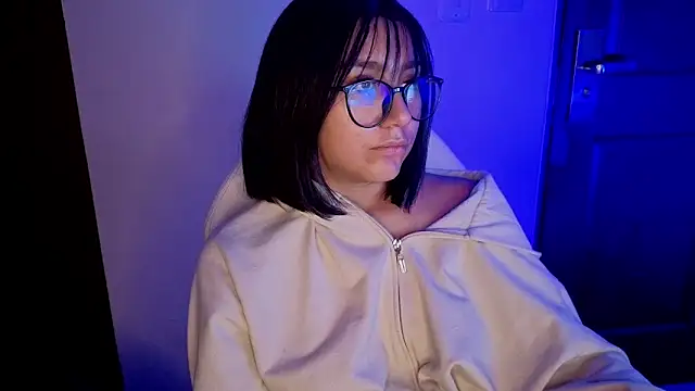 Watch sophiievv live on EroticFlix - High definition streams
