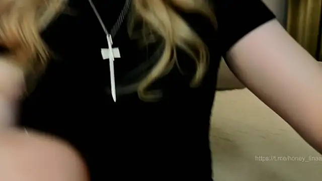 Watch honey_kors live on EroticFlix - High definition streams