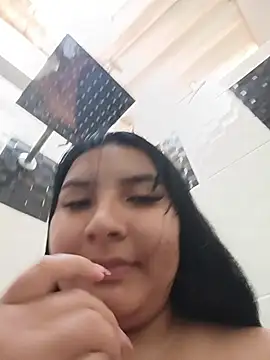 DyannaBloom live cam on StripChat