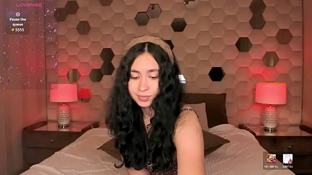 Watch GiovannaAntonelli live on EroticFlix - High definition streams