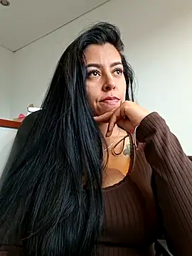Watch Luianna live on EroticFlix - High definition streams
