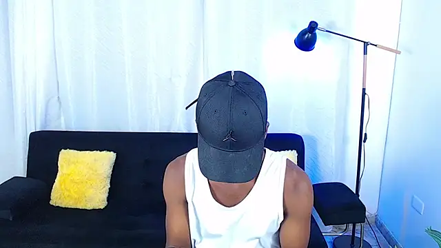 alexaandro18 webcam