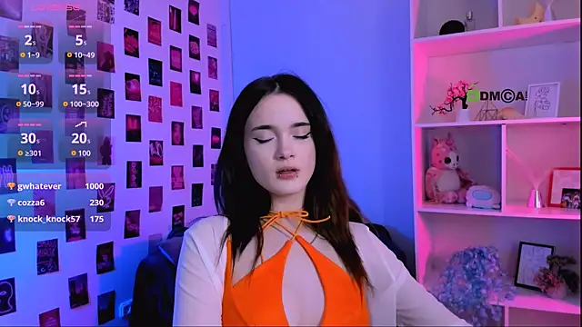 liana_kisses webcam