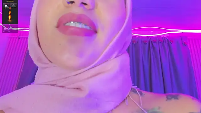 Nayla-Mouna webcam
