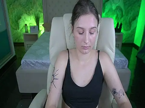 Watch VikVikLove live on EroticFlix - High definition streams