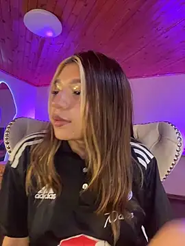 Isabella18_pink webcam