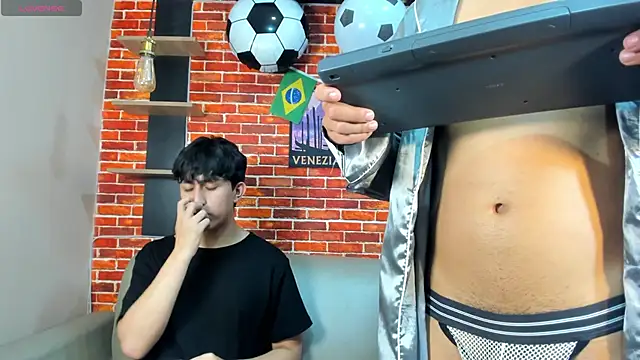 Hoot_boyss_ webcam