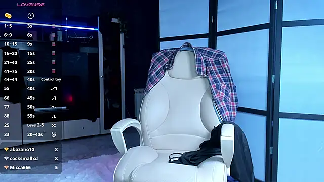 Watch Lucky_Milf live on EroticFlix - High definition streams