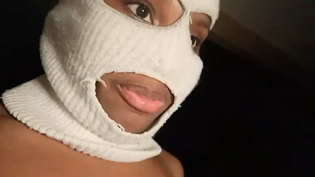 Watch LabelleOnyx live on EroticFlix - High definition streams