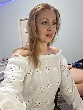 Watch VChelsiV live on EroticFlix - High definition streams