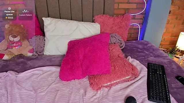 Lia_roselle webcam