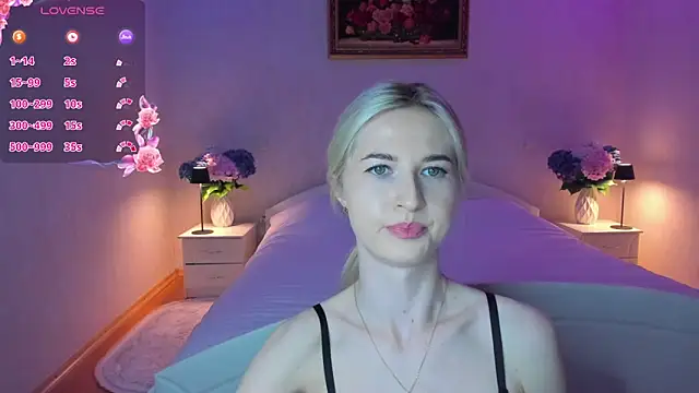 Julie_Blaze webcam