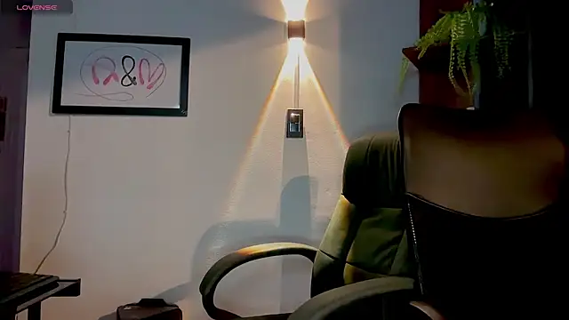 MarcellaGriffin webcam
