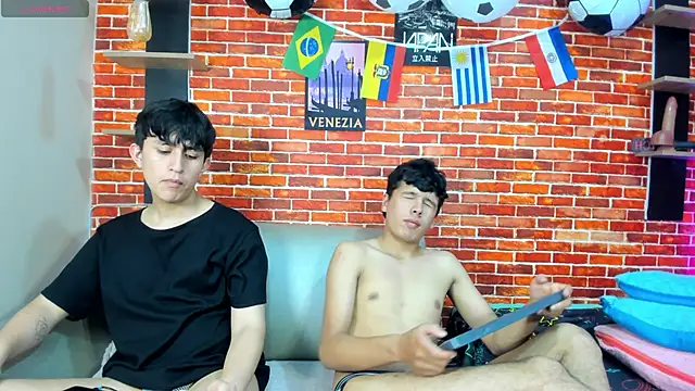 Hoot_boyss_ webcam