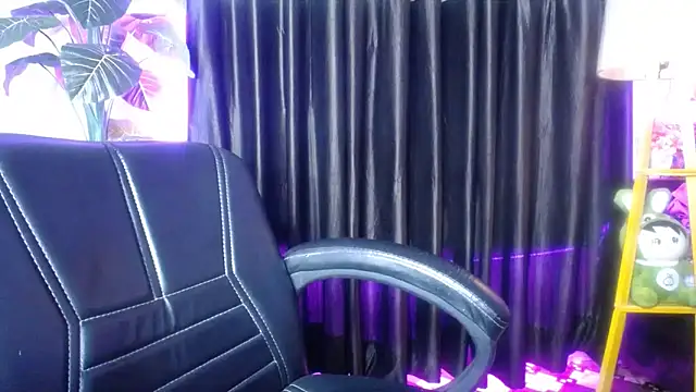 Watch kiara_1122 live on EroticFlix - High definition streams