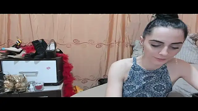 jessystarr live cam on StripChat