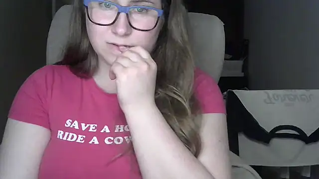 SeasonalSomeone live cam on StripChat