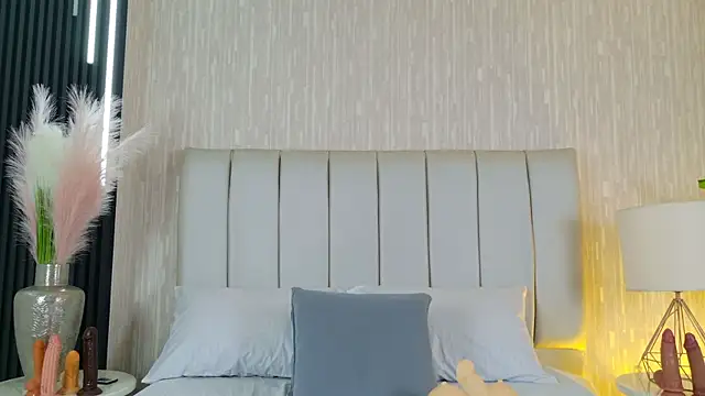 Carrie_GB webcam