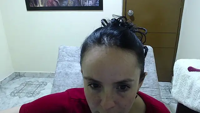 antara_hotgirl live cam on StripChat