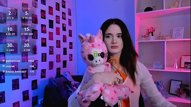 liana_kisses webcam