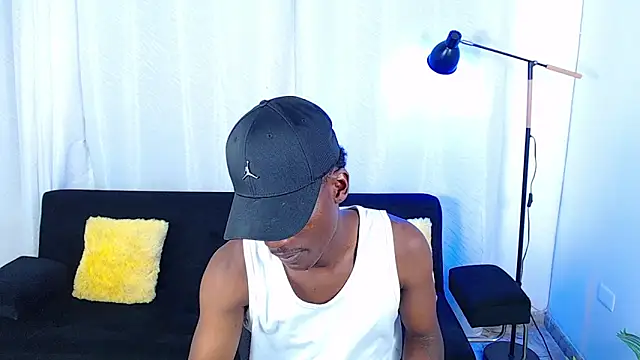 alexaandro18 webcam