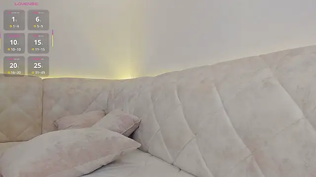 Watch SweetSolana live on EroticFlix - High definition streams