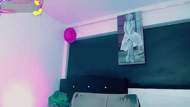 Kendall_hornyy webcam