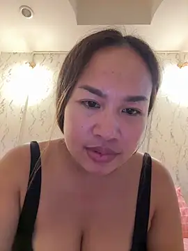 Ponthip live cam room