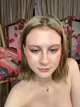 Kiki_Stacy webcam