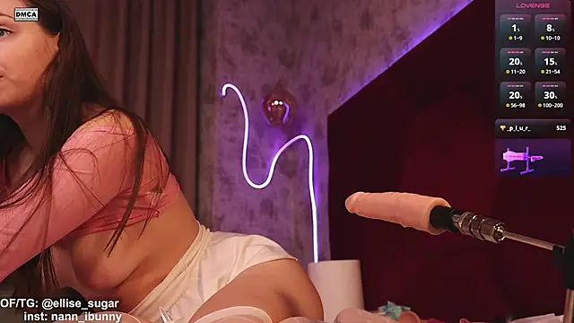 sunny-elly (F young) - double dildo play