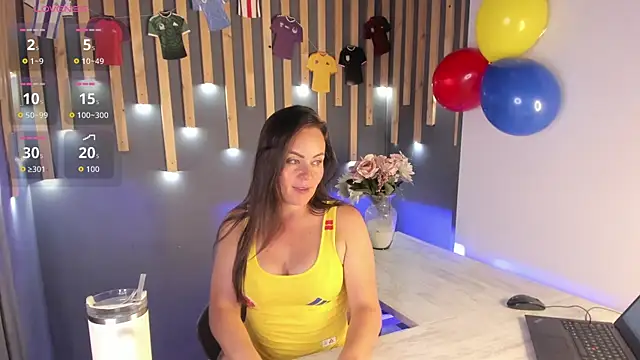 Watch biianca_rose live on EroticFlix - High definition streams