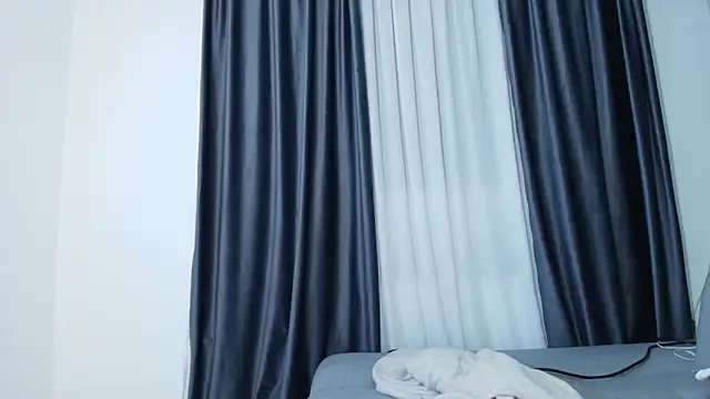 Gabrielaaxxx webcam