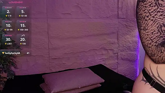 Watch Osiriss_ live on EroticFlix - High definition streams