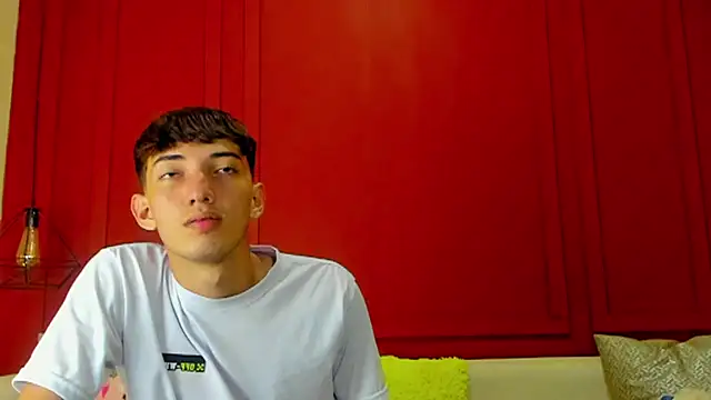 MichaelVasquex live Stripchat room