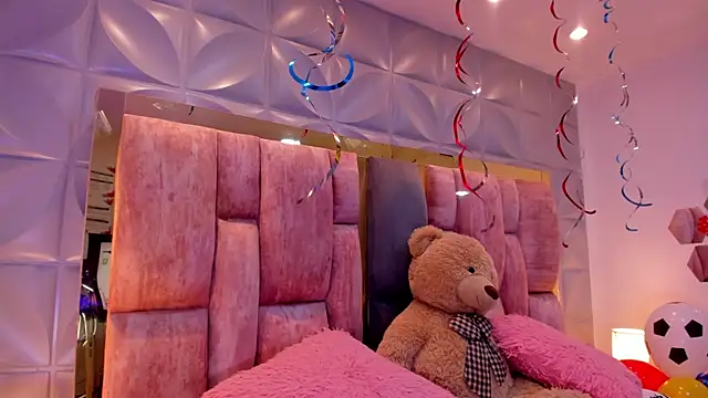 Charlotte_Ice1 live cam room