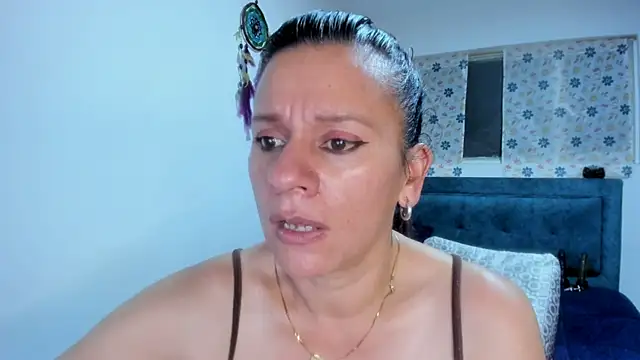 Watch sofi_saliva2511 live on EroticFlix - High definition streams