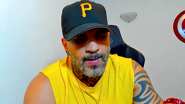 JoshRigby live cam room