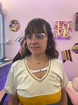 Watch SammyGomez live on EroticFlix - High definition streams