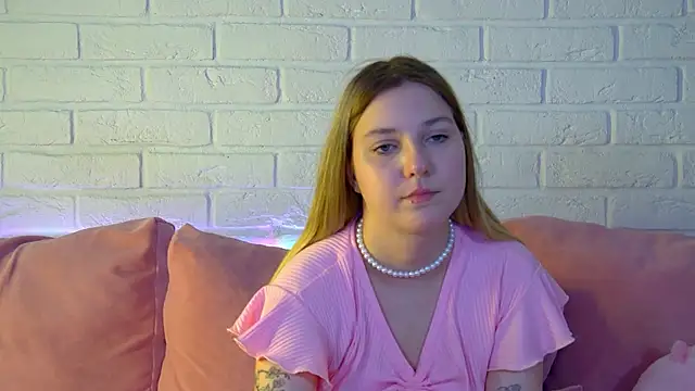 Watch TinnaBurton live on EroticFlix - High definition streams