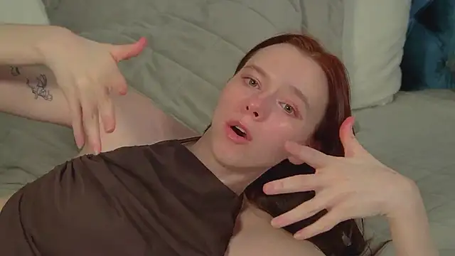 Watch ArinaKubrick live on EroticFlix - High definition streams