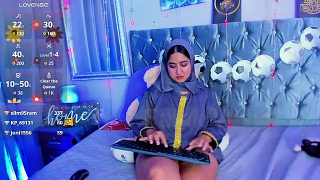Watch SamiraAwada live on EroticFlix - High definition streams