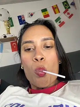 Watch LunaHeat live on EroticFlix - High definition streams