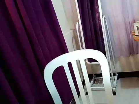 naomi_scarlet live cam room